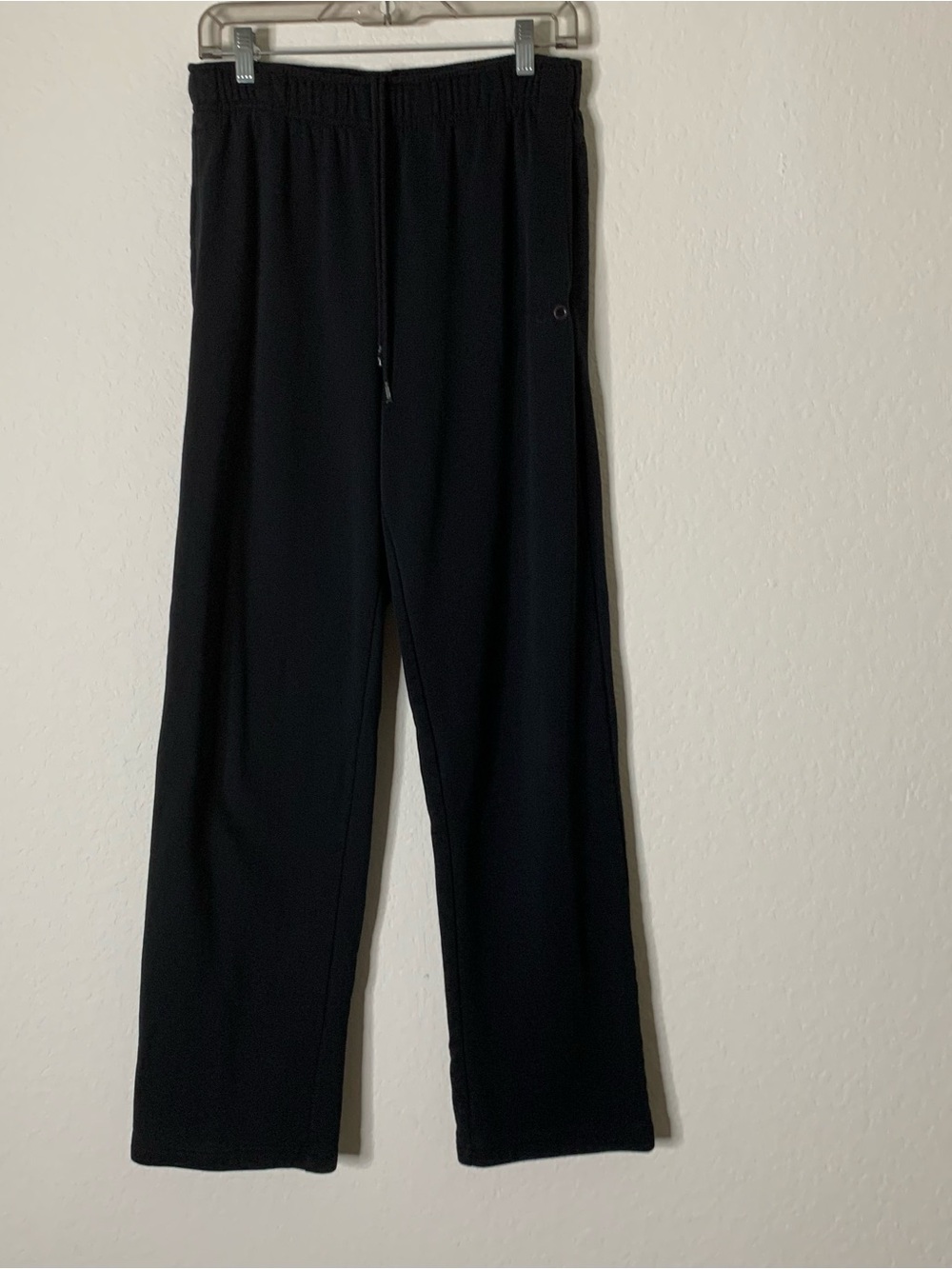 Alo yoga Womens black accolade sweatpants M
